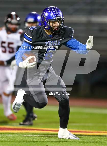 Thumbnail 1 in Tom Bean vs. Rivercrest (UIL 2A Division 1 Region II Bi-District) photogallery.