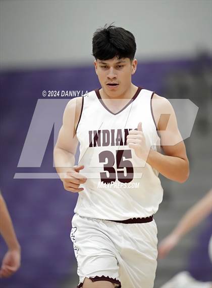 Thumbnail 3 in Pine View vs. Elko (Riverton Holiday Tournament) photogallery.