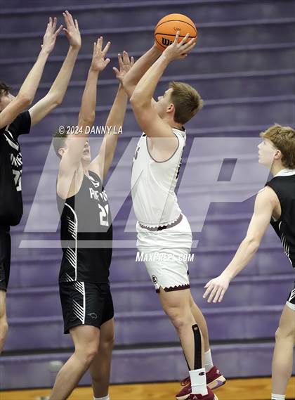 Thumbnail 3 in Pine View vs. Elko (Riverton Holiday Tournament) photogallery.