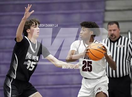 Thumbnail 3 in Pine View vs. Elko (Riverton Holiday Tournament) photogallery.