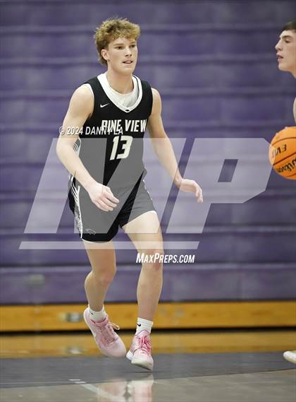 Thumbnail 2 in Pine View vs. Elko (Riverton Holiday Tournament) photogallery.