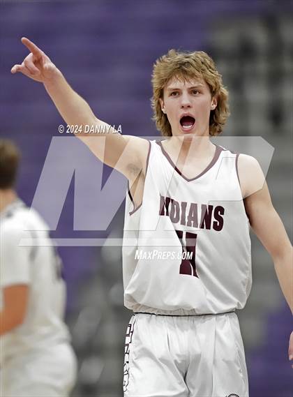 Thumbnail 2 in Pine View vs. Elko (Riverton Holiday Tournament) photogallery.