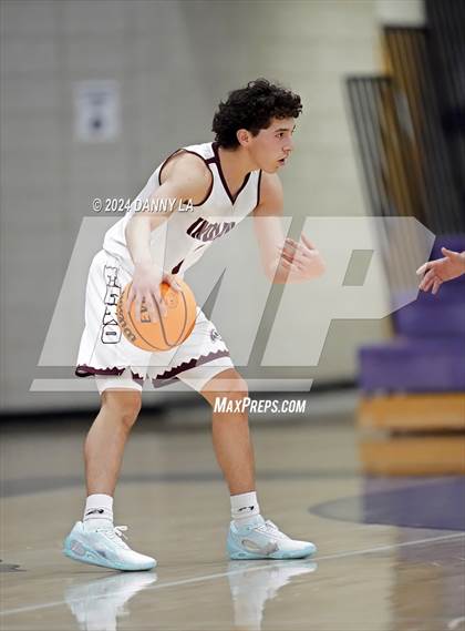 Thumbnail 2 in Pine View vs. Elko (Riverton Holiday Tournament) photogallery.