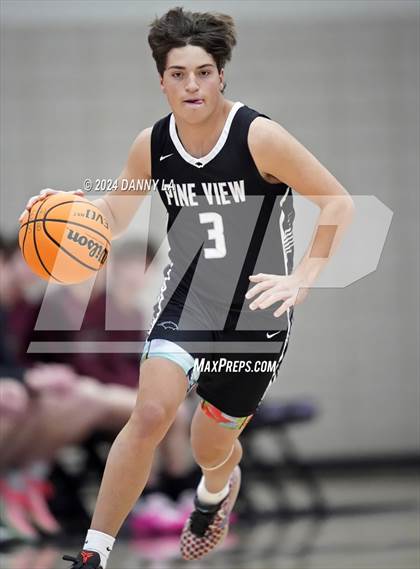Thumbnail 1 in Pine View vs. Elko (Riverton Holiday Tournament) photogallery.