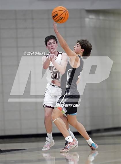 Thumbnail 2 in Pine View vs. Elko (Riverton Holiday Tournament) photogallery.