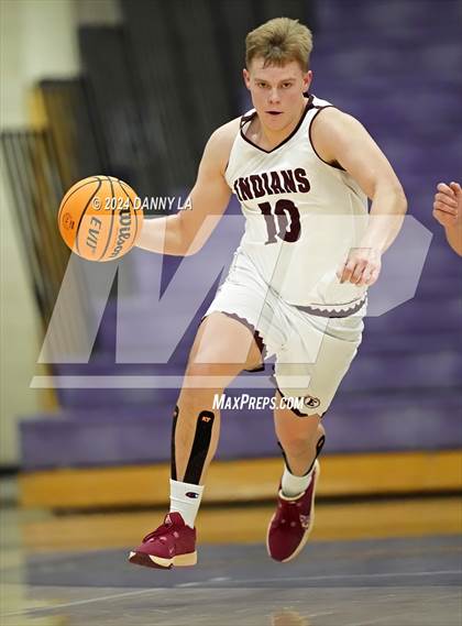 Thumbnail 1 in Pine View vs. Elko (Riverton Holiday Tournament) photogallery.