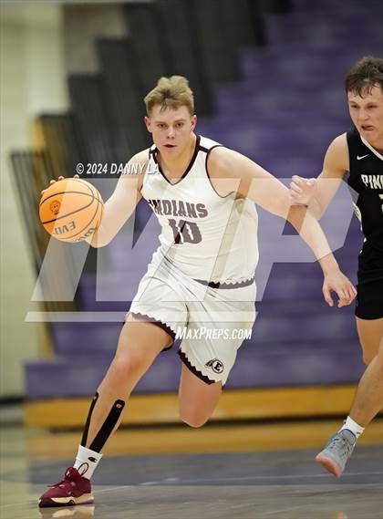Thumbnail 3 in Pine View vs. Elko (Riverton Holiday Tournament) photogallery.
