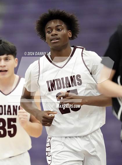 Thumbnail 1 in Pine View vs. Elko (Riverton Holiday Tournament) photogallery.