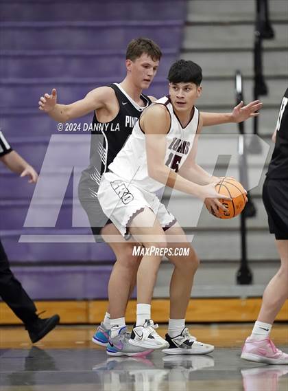 Thumbnail 3 in Pine View vs. Elko (Riverton Holiday Tournament) photogallery.