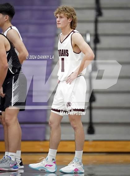 Thumbnail 3 in Pine View vs. Elko (Riverton Holiday Tournament) photogallery.