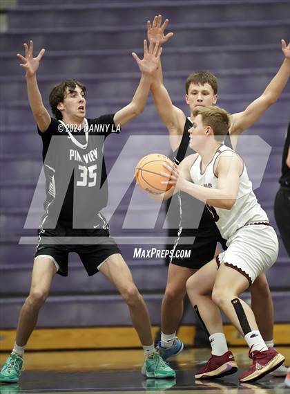 Thumbnail 3 in Pine View vs. Elko (Riverton Holiday Tournament) photogallery.
