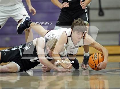 Thumbnail 2 in Pine View vs. Elko (Riverton Holiday Tournament) photogallery.