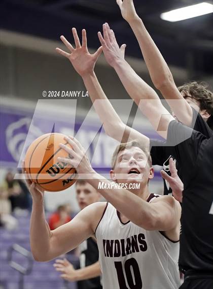 Thumbnail 3 in Pine View vs. Elko (Riverton Holiday Tournament) photogallery.