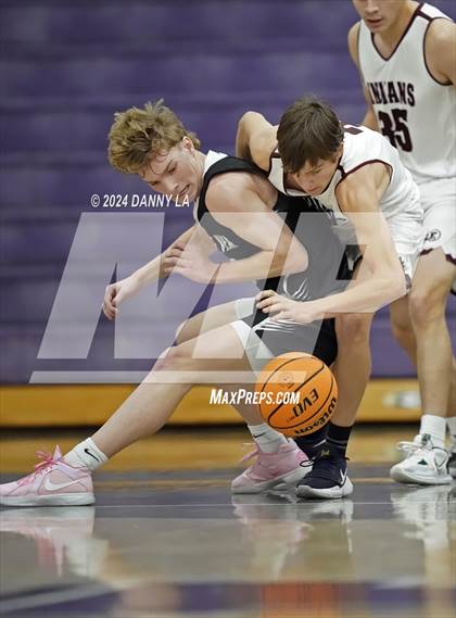 Thumbnail 3 in Pine View vs. Elko (Riverton Holiday Tournament) photogallery.