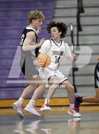 Thumbnail 2 in Pine View vs. Elko (Riverton Holiday Tournament) photogallery.