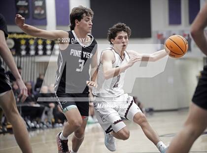 Thumbnail 3 in Pine View vs. Elko (Riverton Holiday Tournament) photogallery.