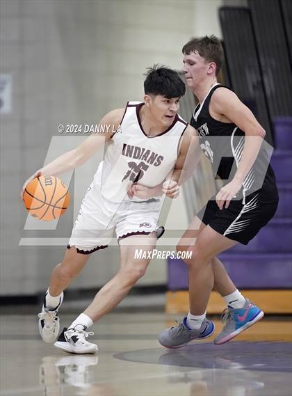 Thumbnail 1 in Pine View vs. Elko (Riverton Holiday Tournament) photogallery.