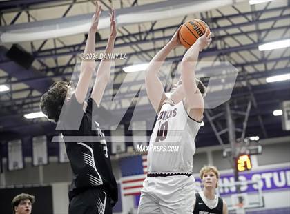 Thumbnail 3 in Pine View vs. Elko (Riverton Holiday Tournament) photogallery.