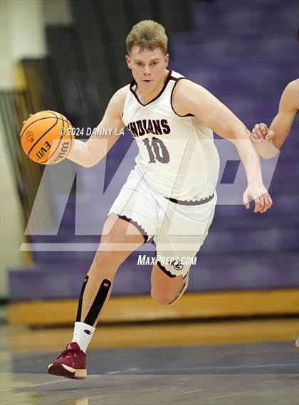 Thumbnail 2 in Pine View vs. Elko (Riverton Holiday Tournament) photogallery.