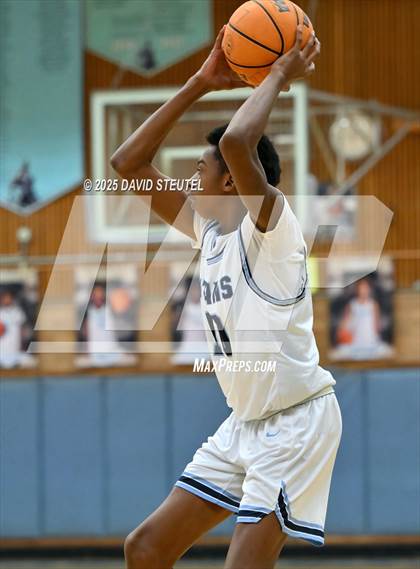 Thumbnail 1 in Armijo @ Burbank photogallery.
