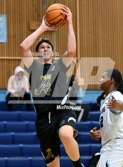 Thumbnail 3 in Armijo @ Burbank photogallery.