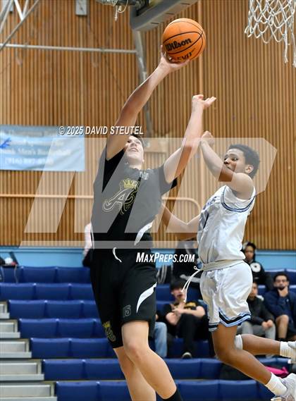 Thumbnail 3 in Armijo @ Burbank photogallery.