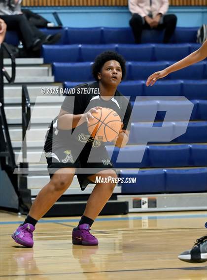 Thumbnail 2 in Armijo @ Burbank photogallery.