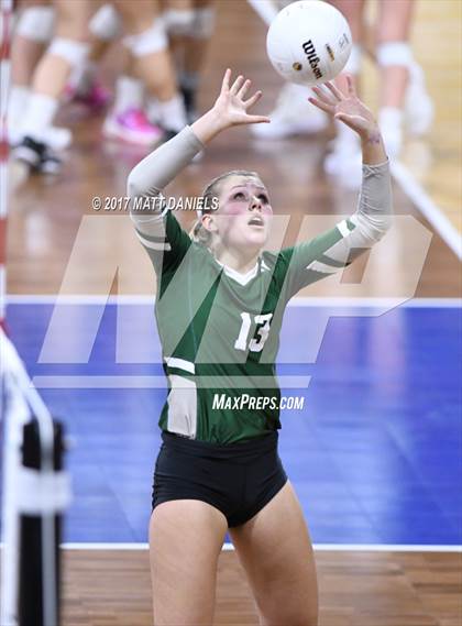 Thumbnail 3 in Niwot vs. Discovery Canyon (CHSAA 4A Pool 4) photogallery.