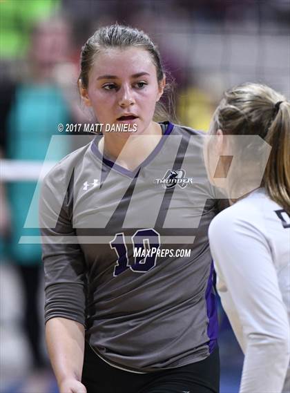Thumbnail 2 in Niwot vs. Discovery Canyon (CHSAA 4A Pool 4) photogallery.