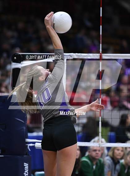 Thumbnail 1 in Niwot vs. Discovery Canyon (CHSAA 4A Pool 4) photogallery.