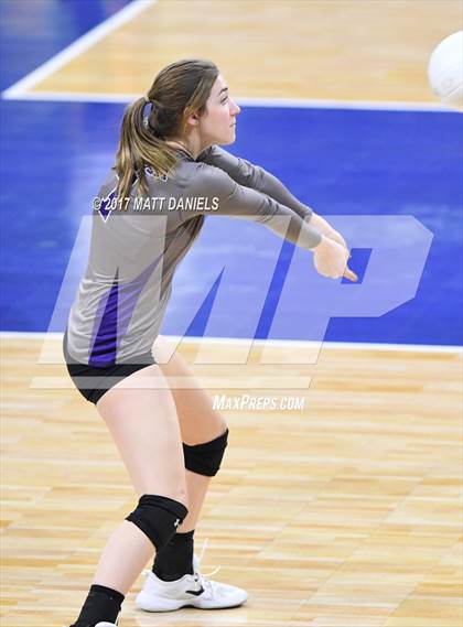 Thumbnail 3 in Niwot vs. Discovery Canyon (CHSAA 4A Pool 4) photogallery.