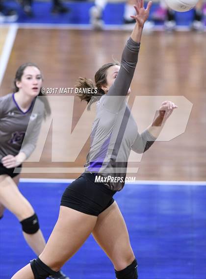 Thumbnail 3 in Niwot vs. Discovery Canyon (CHSAA 4A Pool 4) photogallery.