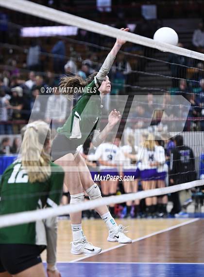 Thumbnail 2 in Niwot vs. Discovery Canyon (CHSAA 4A Pool 4) photogallery.