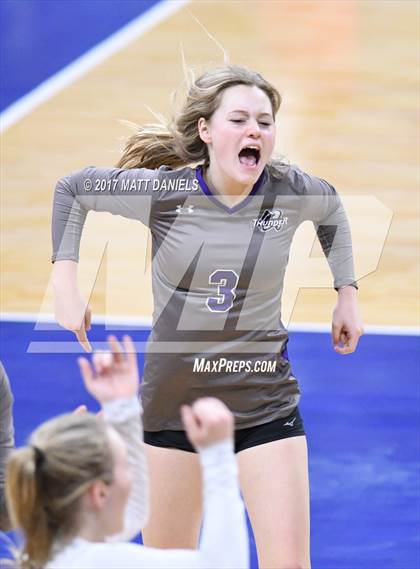 Thumbnail 3 in Niwot vs. Discovery Canyon (CHSAA 4A Pool 4) photogallery.