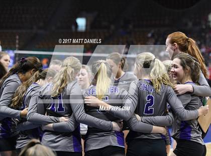 Thumbnail 3 in Niwot vs. Discovery Canyon (CHSAA 4A Pool 4) photogallery.