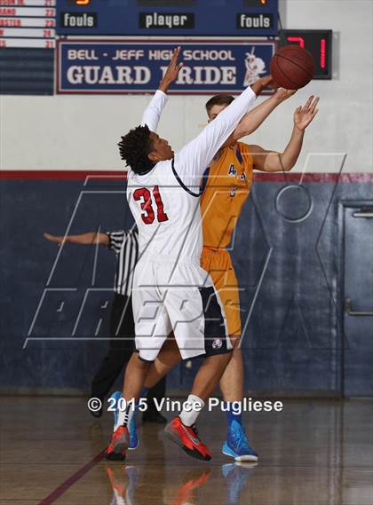 Thumbnail 2 in Bishop Amat @ Bellarmine-Jefferson photogallery.