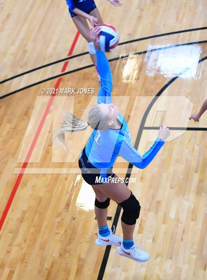 Thumbnail 2 in Horizon vs. Marymount (Nike Tournament of Champions) - Platinum Division - Final photogallery.