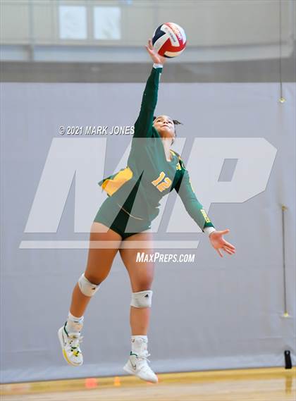 Thumbnail 2 in Horizon vs. Marymount (Nike Tournament of Champions) - Platinum Division - Final photogallery.