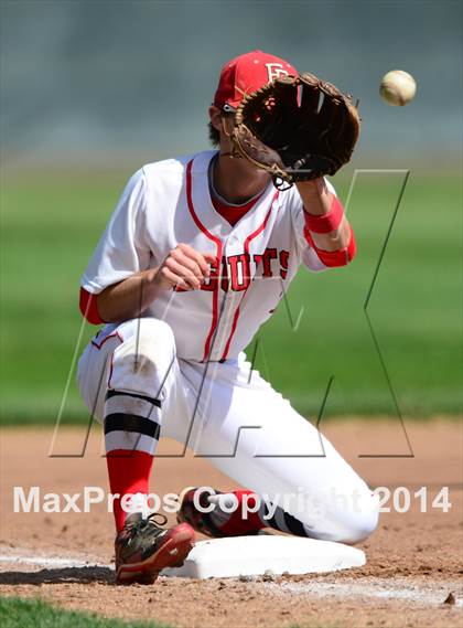 Thumbnail 2 in Xavier vs. Fairfield Prep (SCC Semifinal) photogallery.