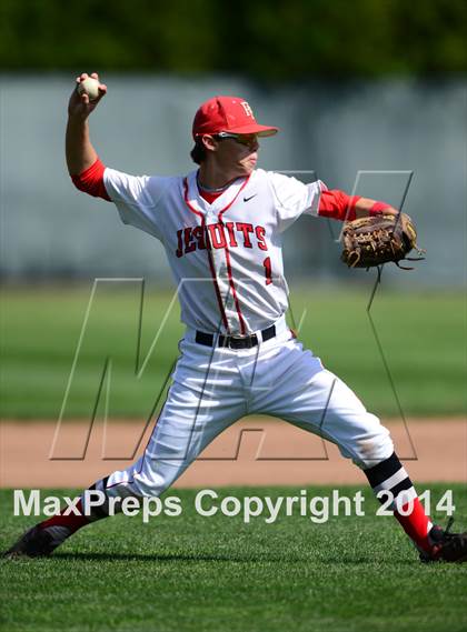 Thumbnail 2 in Xavier vs. Fairfield Prep (SCC Semifinal) photogallery.