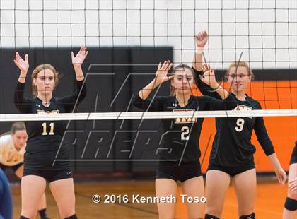 Thumbnail 2 in Providence Catholic @ TMI-Episcopal photogallery.