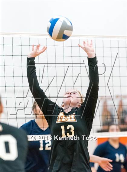 Thumbnail 2 in Providence Catholic @ TMI-Episcopal photogallery.