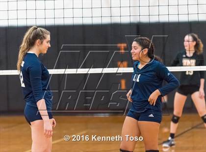 Thumbnail 3 in Providence Catholic @ TMI-Episcopal photogallery.