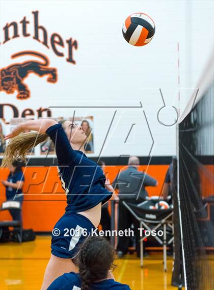 Thumbnail 2 in Providence Catholic @ TMI-Episcopal photogallery.