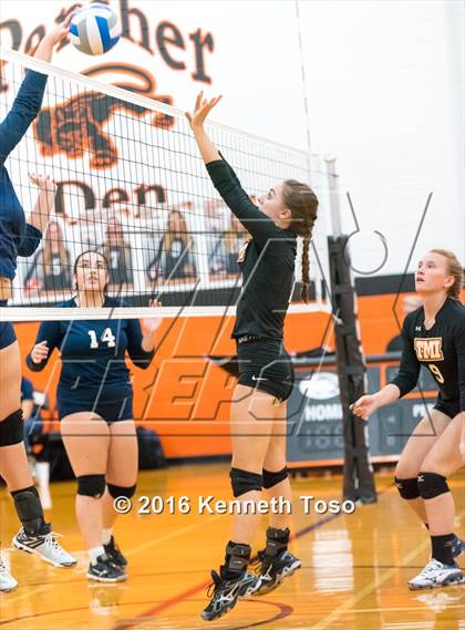 Thumbnail 1 in Providence Catholic @ TMI-Episcopal photogallery.