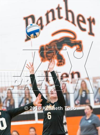 Thumbnail 3 in Providence Catholic @ TMI-Episcopal photogallery.