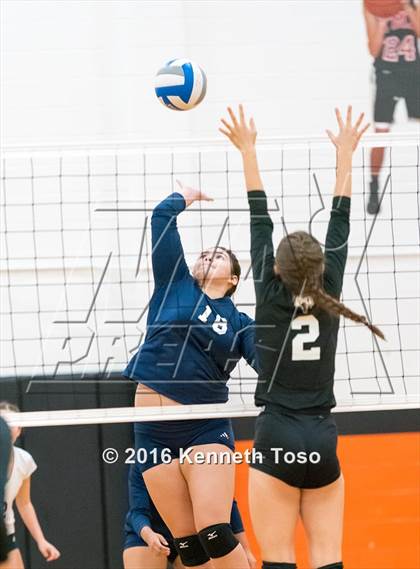 Thumbnail 3 in Providence Catholic @ TMI-Episcopal photogallery.