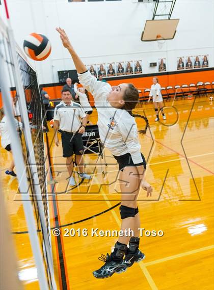 Thumbnail 2 in Providence Catholic @ TMI-Episcopal photogallery.
