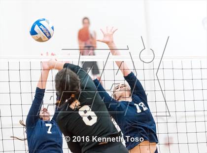 Thumbnail 2 in Providence Catholic @ TMI-Episcopal photogallery.