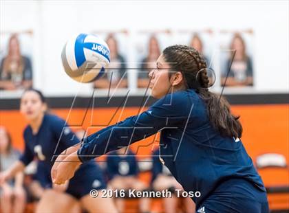 Thumbnail 1 in Providence Catholic @ TMI-Episcopal photogallery.